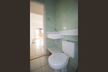 Casa de condomínio para alugar com 78m², 2 quartos e 2 vagas Casa de condomínio para alugar com 78m², 2 quartos e 2 vagasBanheiro