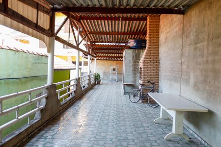Casa à venda com 190m², 3 quartos e 3 vagas Casa à venda com 190m², 3 quartos e 3 vagasSacada