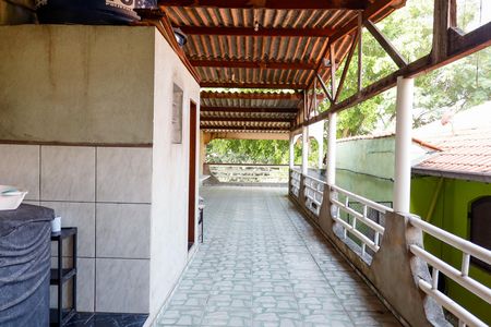 Casa à venda com 190m², 3 quartos e 3 vagas Casa à venda com 190m², 3 quartos e 3 vagasSacada