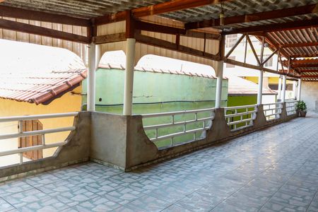 Casa à venda com 190m², 3 quartos e 3 vagas Casa à venda com 190m², 3 quartos e 3 vagasSacada