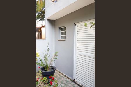 Casa à venda com 190m², 3 quartos e 3 vagas Casa à venda com 190m², 3 quartos e 3 vagasSacada