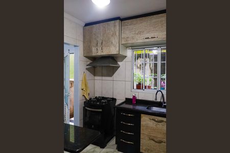 Casa à venda com 190m², 3 quartos e 3 vagas Casa à venda com 190m², 3 quartos e 3 vagasCozinha