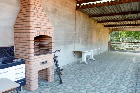 Casa à venda com 190m², 3 quartos e 3 vagas Casa à venda com 190m², 3 quartos e 3 vagasSacada