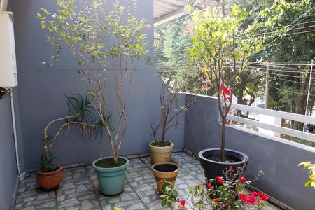 Casa à venda com 190m², 3 quartos e 3 vagas Casa à venda com 190m², 3 quartos e 3 vagasSacada