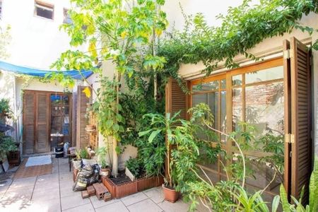 Casa para alugar com 158m², 2 quartos e 1 vaga