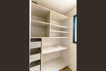 Apartamento à venda com 207m², 3 quartos e 3 vagas Apartamento à venda com 207m², 3 quartos e 3 vagasÁrea de Serviço