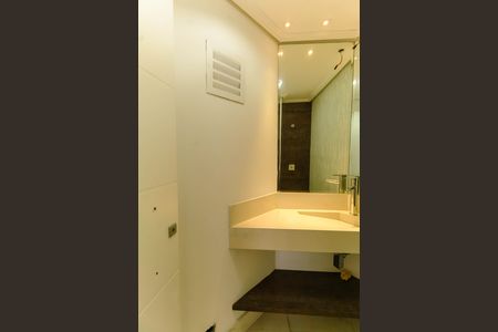 Apartamento à venda com 207m², 3 quartos e 3 vagas Apartamento à venda com 207m², 3 quartos e 3 vagasLavabo