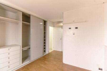 Apartamento à venda com 207m², 3 quartos e 3 vagas Apartamento à venda com 207m², 3 quartos e 3 vagasQuarto 3 - Suíte