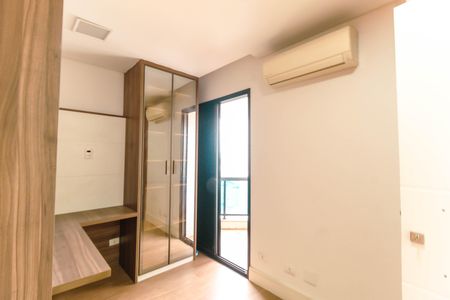 Apartamento à venda com 207m², 3 quartos e 3 vagas Apartamento à venda com 207m², 3 quartos e 3 vagasQuarto 2