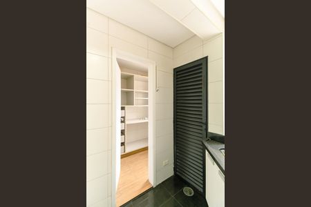 Apartamento à venda com 207m², 3 quartos e 3 vagas Apartamento à venda com 207m², 3 quartos e 3 vagasÁrea de Serviço