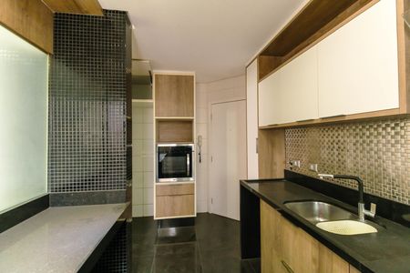 Apartamento à venda com 207m², 3 quartos e 3 vagas Apartamento à venda com 207m², 3 quartos e 3 vagasCozinha