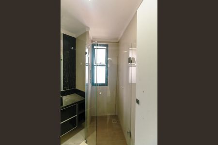 Apartamento à venda com 207m², 3 quartos e 3 vagas Apartamento à venda com 207m², 3 quartos e 3 vagasBanheiro da Suíte 1