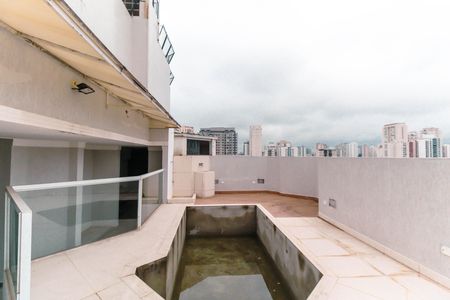 Apartamento à venda com 207m², 3 quartos e 3 vagas Apartamento à venda com 207m², 3 quartos e 3 vagasPiscina