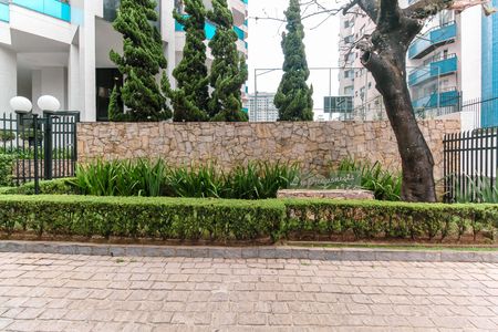 Apartamento à venda com 207m², 3 quartos e 3 vagas Apartamento à venda com 207m², 3 quartos e 3 vagasFachada
