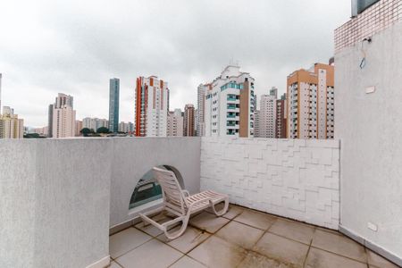 Apartamento à venda com 207m², 3 quartos e 3 vagas Apartamento à venda com 207m², 3 quartos e 3 vagasPiscina