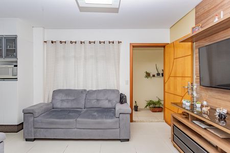 Casa à venda com 149m², 3 quartos e 2 vagasSala