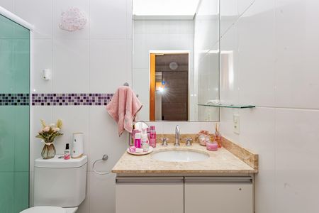 Casa à venda com 149m², 3 quartos e 2 vagasBanheiro da Suíte 2