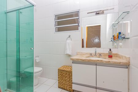 Casa à venda com 149m², 3 quartos e 2 vagasBanheiro
