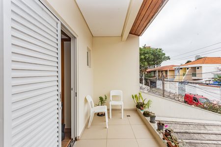 Casa à venda com 149m², 3 quartos e 2 vagasVaranda
