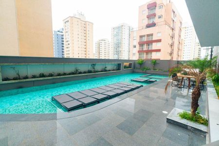 Apartamento à venda com 95m², 3 quartos e 1 vaga Apartamento à venda com 95m², 3 quartos e 1 vagaÁrea comum - Piscina