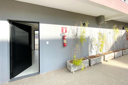 Casa à venda com 101m², 2 quartos e 2 vagas Casa à venda com 101m², 2 quartos e 2 vagasEntrada