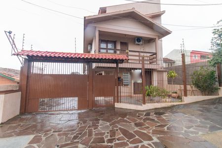 Casa à venda com 130m², 3 quartos e 1 vaga Casa à venda com 130m², 3 quartos e 1 vagaFachada
