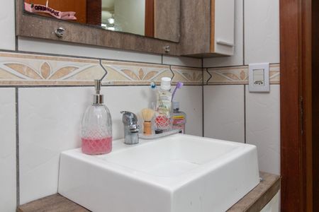 Casa à venda com 130m², 3 quartos e 1 vaga Casa à venda com 130m², 3 quartos e 1 vagaBanheiro