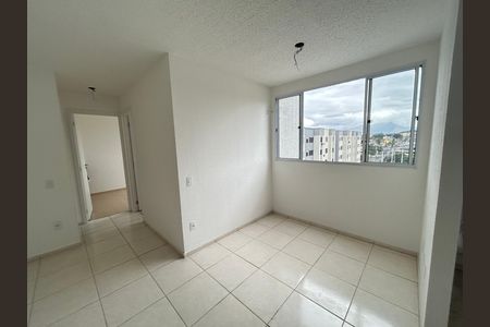 Sala de apartamento para alugar com 2 quartos, 52m² em Guadalupe, Rio de Janeiro