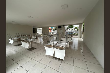 Apartamento para alugar com 52m², 2 quartos e sem vagaÁrea comum - Salão de festas