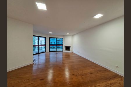 Apartamento para alugar com 145m², 4 quartos e 2 vagasSala