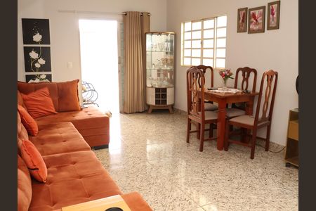 Casa à venda com 3 quartos, 120m² em Residential Eli Forte, Goiânia