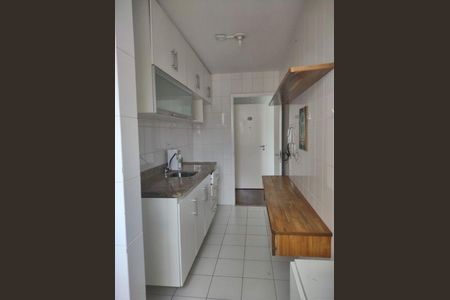 Cozinha de apartamento para alugar com 2 quartos, 61m² em Água Branca, São Paulo