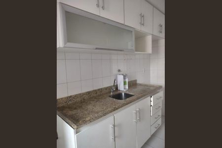 Cozinha de apartamento para alugar com 2 quartos, 61m² em Água Branca, São Paulo