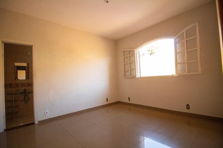 Casa à venda com 330m², 5 quartos e 3 vagas Casa à venda com 330m², 5 quartos e 3 vagasSuite 03