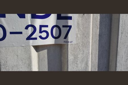 Casa à venda com 330m², 5 quartos e 3 vagas Casa à venda com 330m², 5 quartos e 3 vagasPlaca Instalada 01/06- Código RXDE-27
