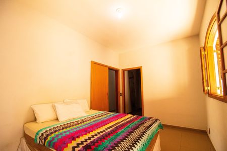 Casa à venda com 330m², 5 quartos e 3 vagas Casa à venda com 330m², 5 quartos e 3 vagasSuite 02