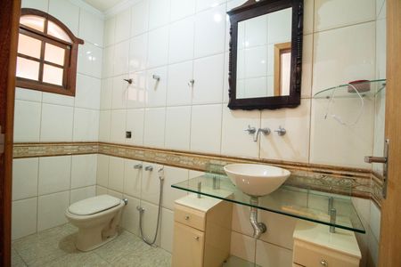 Casa à venda com 330m², 5 quartos e 3 vagas Casa à venda com 330m², 5 quartos e 3 vagasBanheiro Suite 02