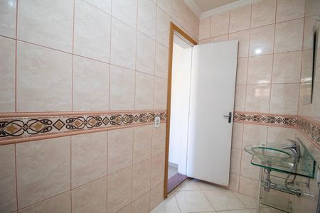 Casa à venda com 330m², 5 quartos e 3 vagas Casa à venda com 330m², 5 quartos e 3 vagasBanheiro da Suite