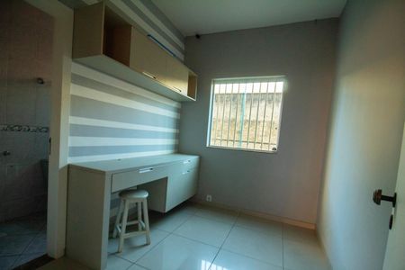 Casa à venda com 330m², 5 quartos e 3 vagas Casa à venda com 330m², 5 quartos e 3 vagasQuarto de Serviço