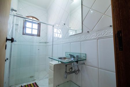 Casa à venda com 330m², 5 quartos e 3 vagas Casa à venda com 330m², 5 quartos e 3 vagasBanheiro Social