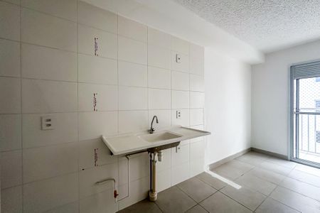 Apartamento à venda com 33m², 1 quarto e sem vaga Apartamento à venda com 33m², 1 quarto e sem vagaCozinha e Área de Serviço