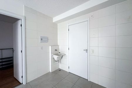 Apartamento à venda com 33m², 1 quarto e sem vaga Apartamento à venda com 33m², 1 quarto e sem vagaCozinha e Área de Serviço