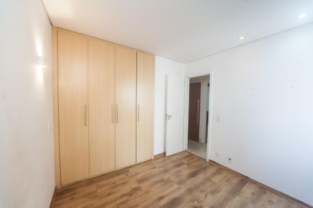 Apartamento para alugar com 92m², 2 quartos e 2 vagas Apartamento para alugar com 92m², 2 quartos e 2 vagasQuarto