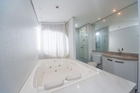 Apartamento para alugar com 92m², 2 quartos e 2 vagas Apartamento para alugar com 92m², 2 quartos e 2 vagasBanheiro suite