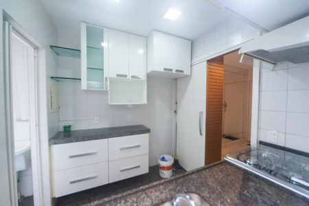 Apartamento para alugar com 92m², 2 quartos e 2 vagas Apartamento para alugar com 92m², 2 quartos e 2 vagasCozinha