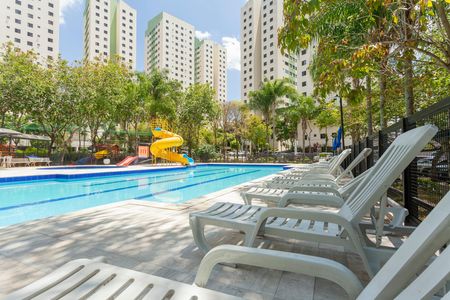 Apartamento à venda com 65m², 3 quartos e 1 vaga Apartamento à venda com 65m², 3 quartos e 1 vagaÁrea comum - Piscina