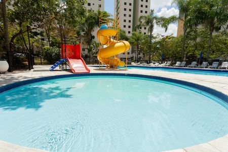 Apartamento à venda com 65m², 3 quartos e 1 vaga Apartamento à venda com 65m², 3 quartos e 1 vagaÁrea comum - Piscina