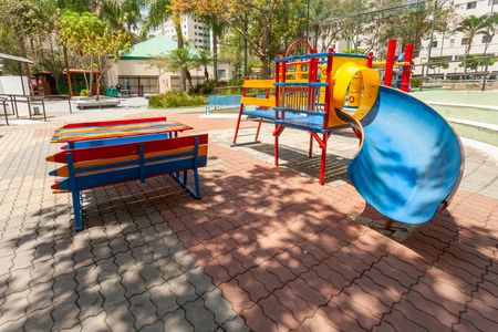 Apartamento à venda com 65m², 3 quartos e 1 vaga Apartamento à venda com 65m², 3 quartos e 1 vagaÁrea comum - Playground