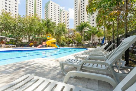 Apartamento à venda com 65m², 3 quartos e 1 vaga Apartamento à venda com 65m², 3 quartos e 1 vagaÁrea comum - Piscina