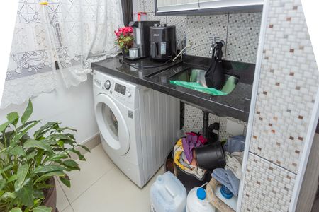 Apartamento à venda com 65m², 3 quartos e 1 vagaÁrea de Serviço